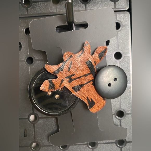 Accessories - Hair Clip! 🤠🖤